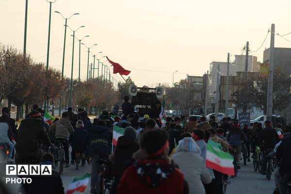 اجتماع بزرگ دوچرخه سواران و موتور سواران در کبودرآهنگ