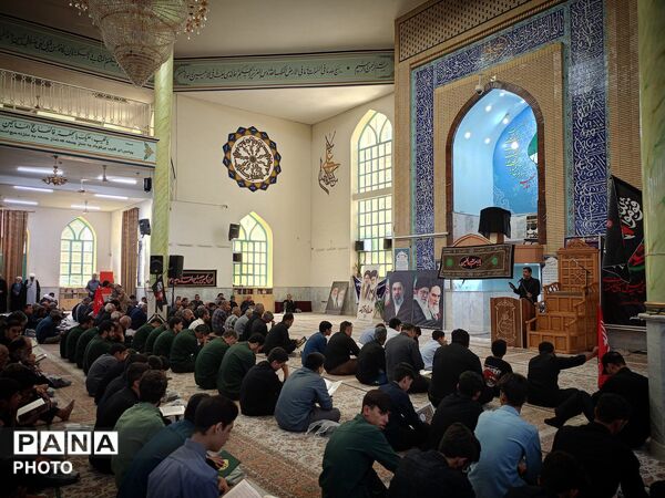 مراسم بزرگداشت رهبر شهید انقلاب اسلامی در کاشمر