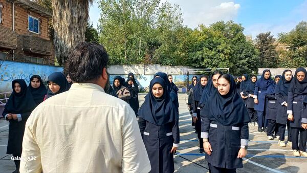 آموزش رژه نظامی برای دختران فاطمی