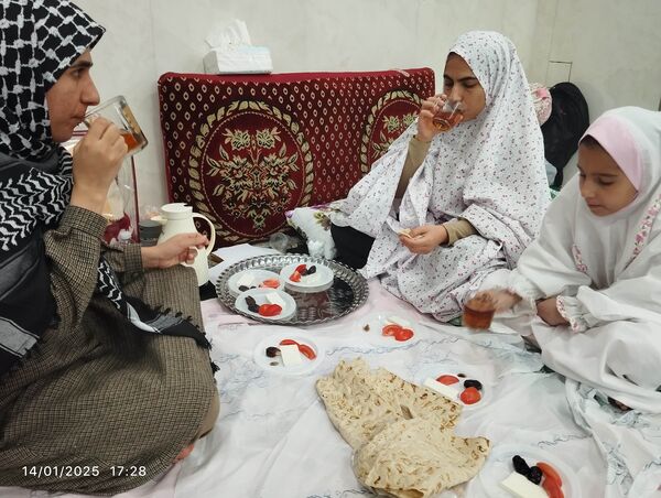 اعتکاف دانش آموزی در مسجد خاتم النبیین بیرجند