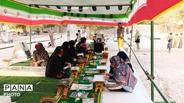 تجدید میثاق با منجی عالم در میدان شهدای میناب