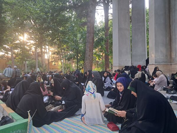 مراسم دعای عرفه درجوار شهدای گمنام پارک وحدت شهرستان آشخانه