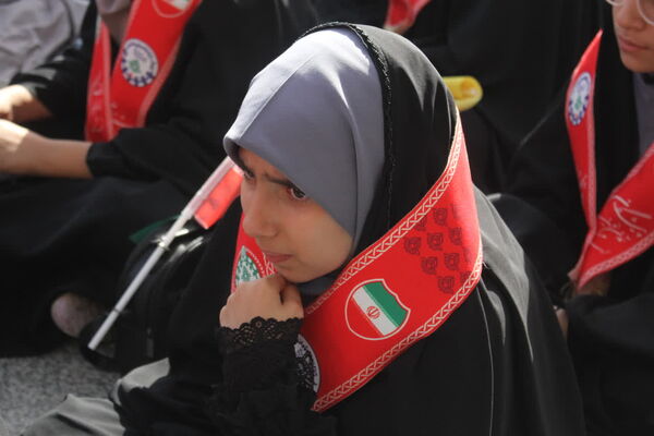 جلوه‌هایی از حضور حماسی دانش‌آموزان قم در راهپیمایی یوم الله ۱۳ آبان