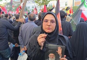 بدرقه آقای شهید ایران در مشهد مقدس 