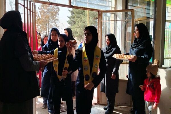 گلبانگ زنگ چهل و هفتمین پیروزی انقلاب اسلامی در مدرسه شهید مجید دهنوی 
