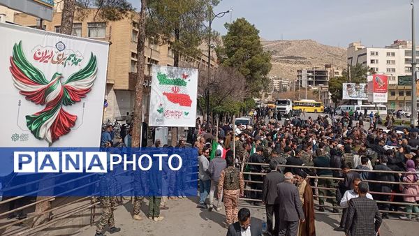 راهپیمایی 22 بهمن در شیراز برنامه دشمن را برچید