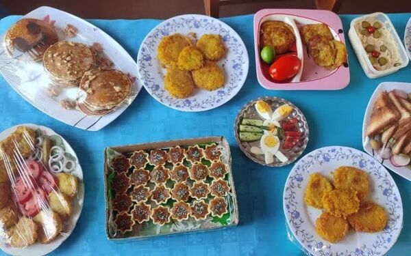 روزی خوشمزه در آموزشگاه‌های شهرستان میبد 