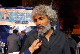 جلوه‌ای متفاوت از همدلی؛ وقتی هنرمندان در کنار مردم به خیابان آمدند