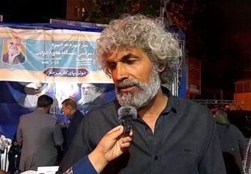 جلوه‌ای متفاوت از همدلی؛ وقتی هنرمندان در کنار مردم به خیابان آمدند
