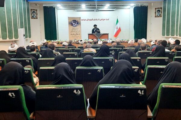 تقدیر از برگزارکنندگان دعای ندبه در مساجد و هیئت‌های اسلامشهر