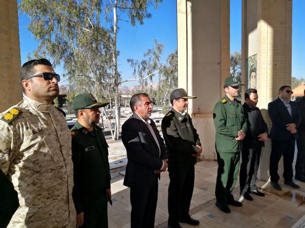 تجدید میثاق با آرمان‌های شهیدان و تقدیر از خانواده‌های معزز شهدا