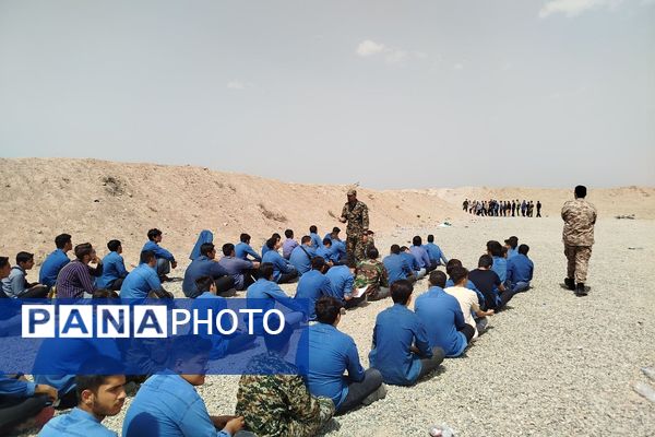 حضور دانش آموزان ناحیه دو شهرری در اردوی میدان تیر شهید جانبزرگی 