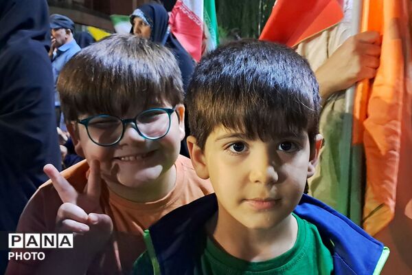 شب هفتاد و هفتم حضور شبانه در میدان نماز شهرری 