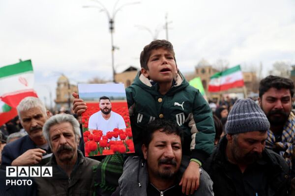 تشییع پیکر شهید مهدی مرادی در همدان