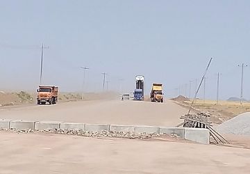 تسریع در اجرای پروژه ارتقای محور رباط سنگ - کدکن با دوبرابر شدن ماشین آلات راه سازی 