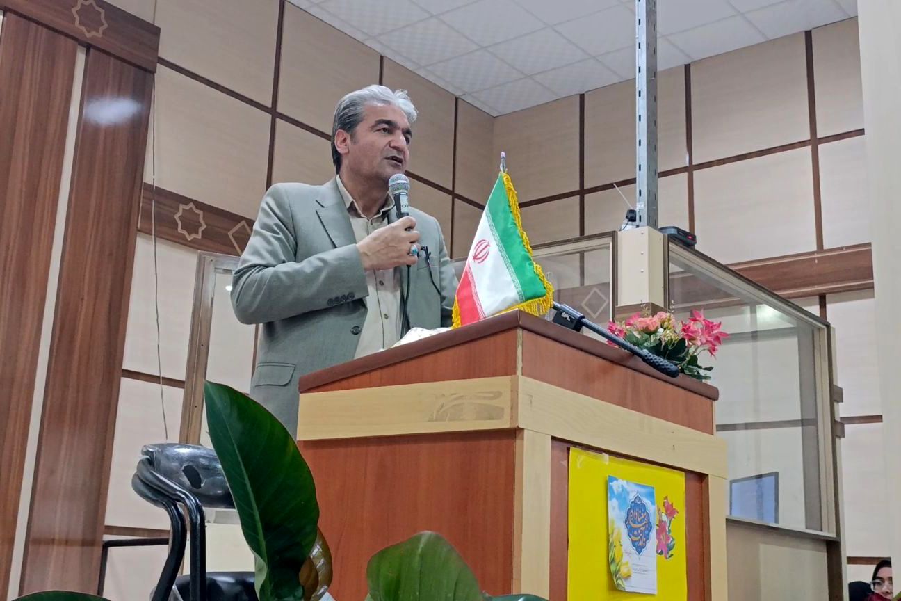 جشن یاوران انقلاب در دبیرستان محبی نیشابور 