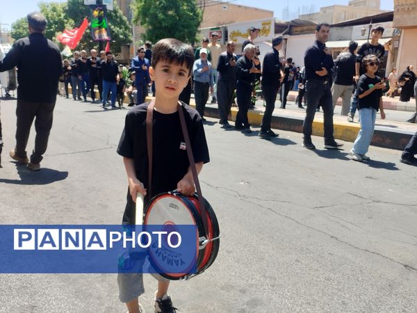 دسته‌های عزاداری عاشورا در قروه 