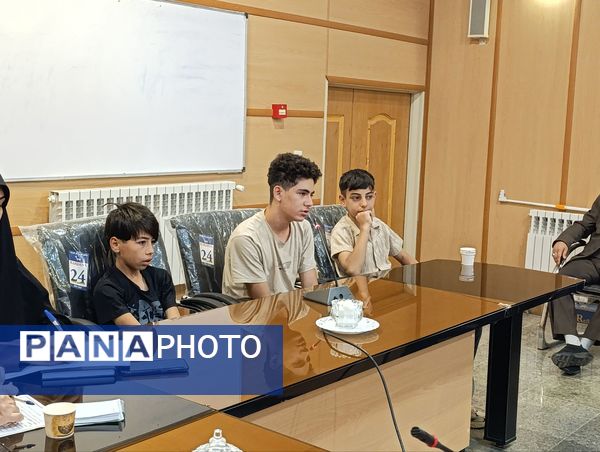 بررسی وضعیت اوقات فراغت و امکانات ورزشی در جلسه شورای فرهنگ عمومی بخش خزل با حضور نماینده نثاری