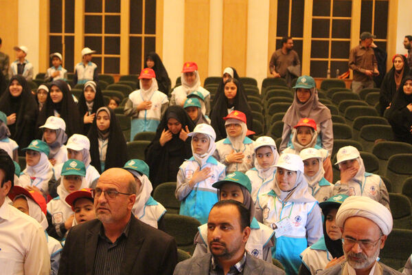 آیین تقدیر از برگزیدگان جشنواره سفیران سلامت استان قم