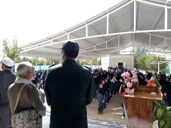 زنگ ایثار در دبستان فرهنگ مرحوم فرازمند نواخته شد