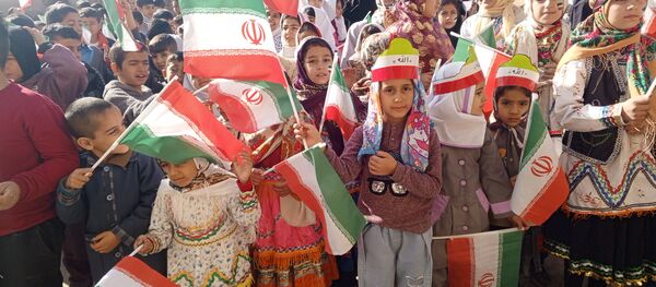 جشن دهه فجر در مدرسه شهید معتمدی