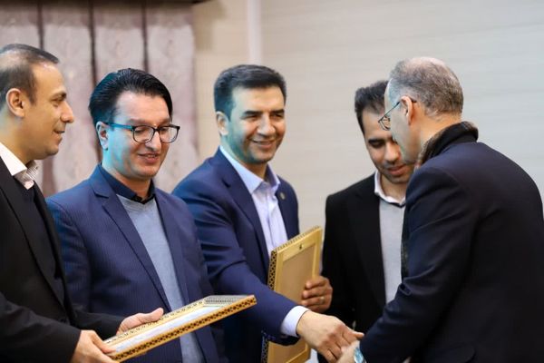 آیین بهره‌برداری از پروژه‌های عمرانی مرکز آموزشی استعدادهای درخشان شهید مدنی تبریز