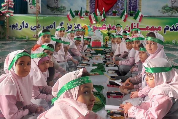 جشن مهدوی کلاس دومی‌های دبستان شهید جواد سرافراز