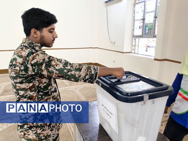 برگزاری انتخابات شورای دانش‌آموزی در مدارس سندرک