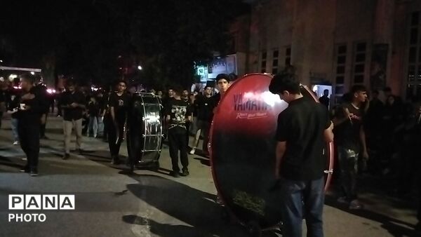 گذری بر فعالیت هیئت جواد الائمه شهرستان نیشابور در شب عاشورا 