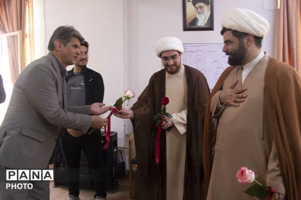 بازدید مدیرکل آموزش و پرورش خراسان رضوی از حوزه معاونت پرورشی و فرهنگی 