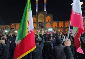خروش، اتحاد و شهامت یزدی‌ها