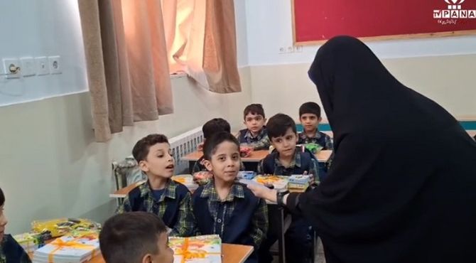 برگزاری جشن شکوفه‌ها در دبستان شهید فیاض‌بخش