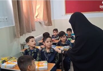 برگزاری جشن شکوفه‌ها در دبستان شهید فیاض‌بخش