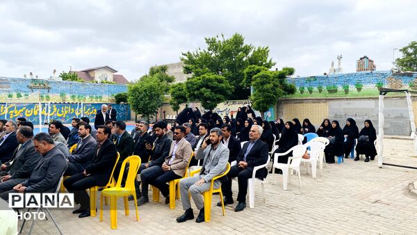 نواخته شدن زنگ سپاس معلم در باخرز