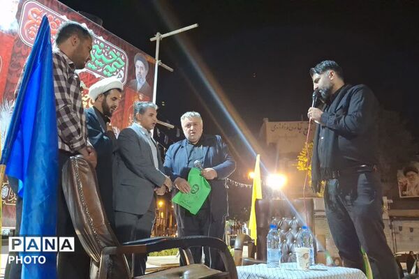 فیروزکوه در سوگ و خشم؛ طنین فریادهای مردم در تجمعات شبانه مردم در خون‌خواهی رهبر شهید