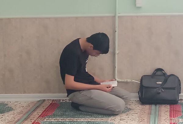 دومین مراسم زیارت عاشورا سال ۱۴۰۴  در دبیرستان شاهد ابوذر غفاری نیشابور 