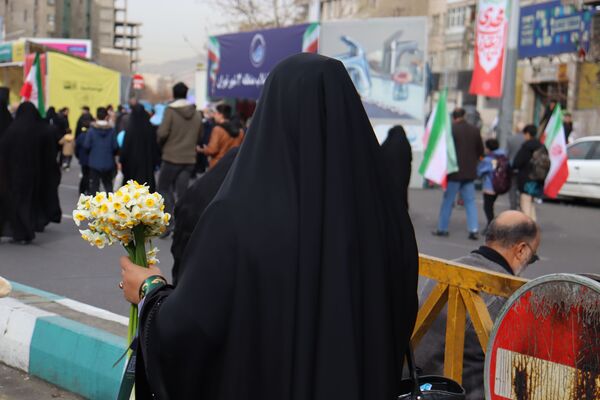 ٢٢ بهمن؛ روزى که دلها با قدم‌‌ها یکى میشود