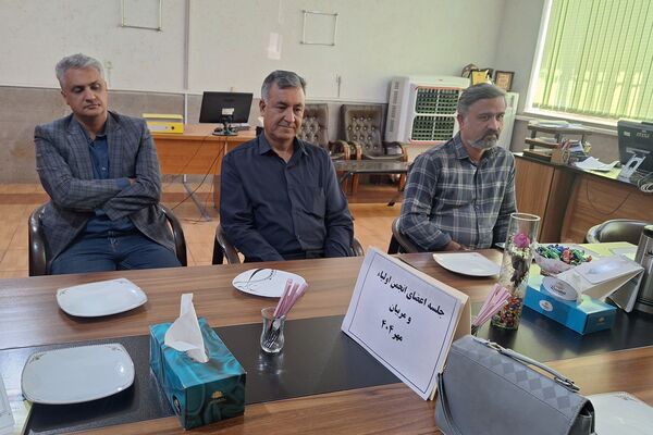 اولین جلسه هیات امنا و انجمن اولیا و مربیان دبیرستان پویش 