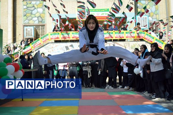 عطر رضوی در جشن نیمه شعبان مدرسه حکمت