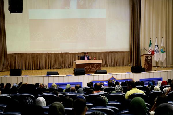  برنامه‌ای با موضوع زندگی به سبک خودمون با محور بخشش، گذشت و کنترل خشم در نجف‌آباد
