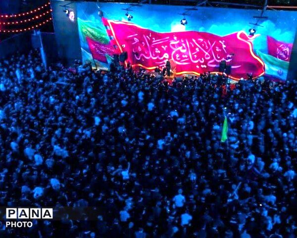 مراسم عزاداری رهبر شهید در شهر هشتگرد 