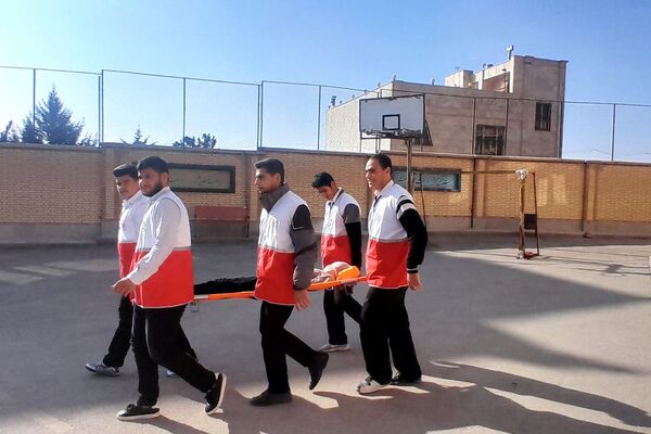 مانور سراسری زلزله در دبیرستان شهید محمدجواد باهنر دماوند