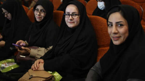 همایش بزرگداشت مقام معلم آموزش و پرورش ناحیه یک زنجان