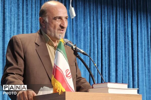 دیدار راهبردی نماینده ولی‌فقیه با مدیران مرکز بزرگ اسلامی غرب کشور