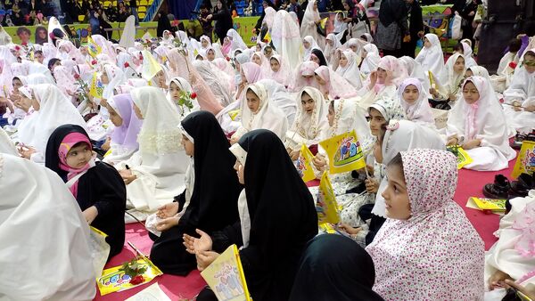 اجتماع بزرگ «روزه اولی‌ها» در ورزشگاه شهید‌شیرودی 