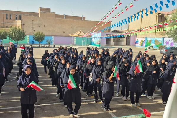 بهار دانش در هنرستان کوثر شهر قیامدشت