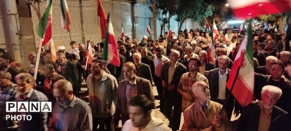ایستادگی مردم در برابر جنایات آمریکا و اسرائیل