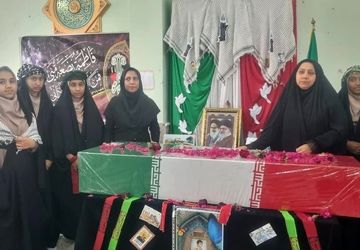 عطر حضور شهید گمنام، فضای دبیرستان حضرت خدیجه(س) قشم 