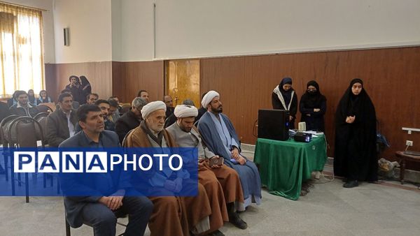 مراسم تقدیر از مربیان پرورشی شهرستان کمیجان