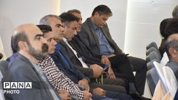 پرچم خدمت در بیمارستان شهدا لردگان به دست ریاست تازه سپرده شد